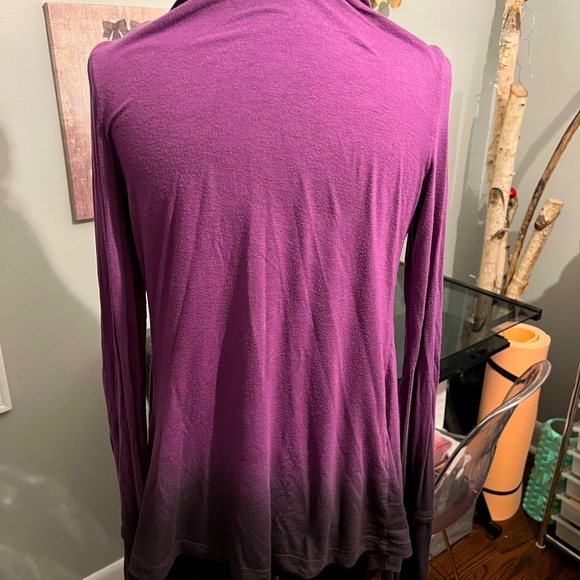 Costa Blanca Long Shawl - Picture 2 of 4